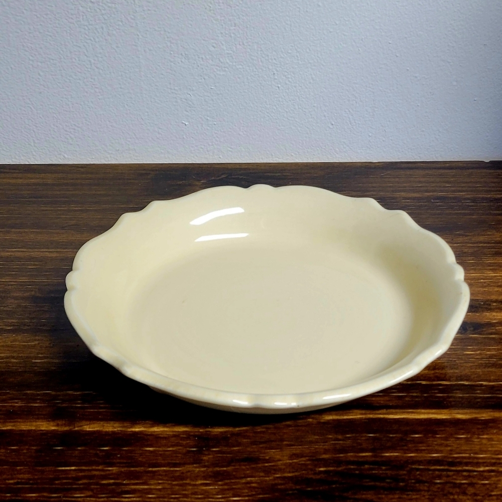 Corningware Stoneware Scalloped Pie Plate